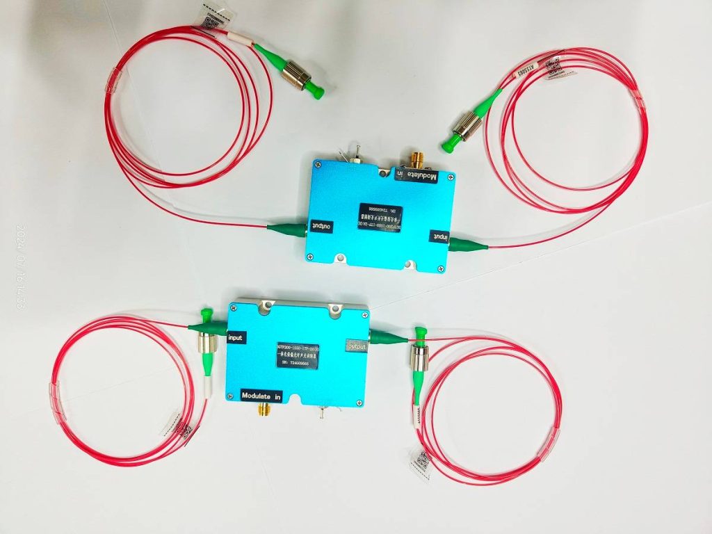 fiber coupled aoms
