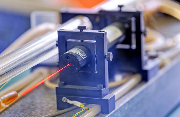 Narrow-linewidth laser use